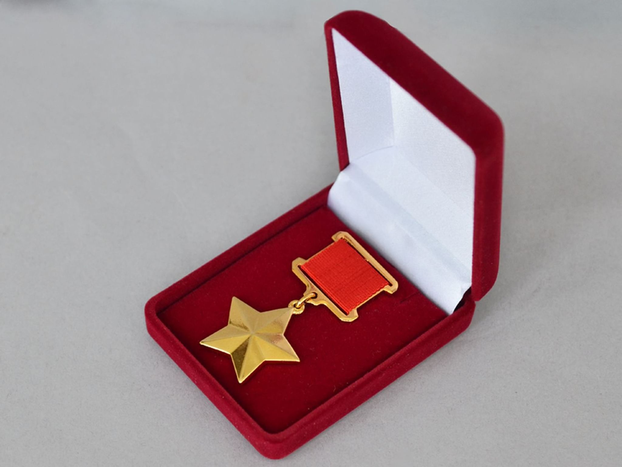Золотая звезда героя советского Союза