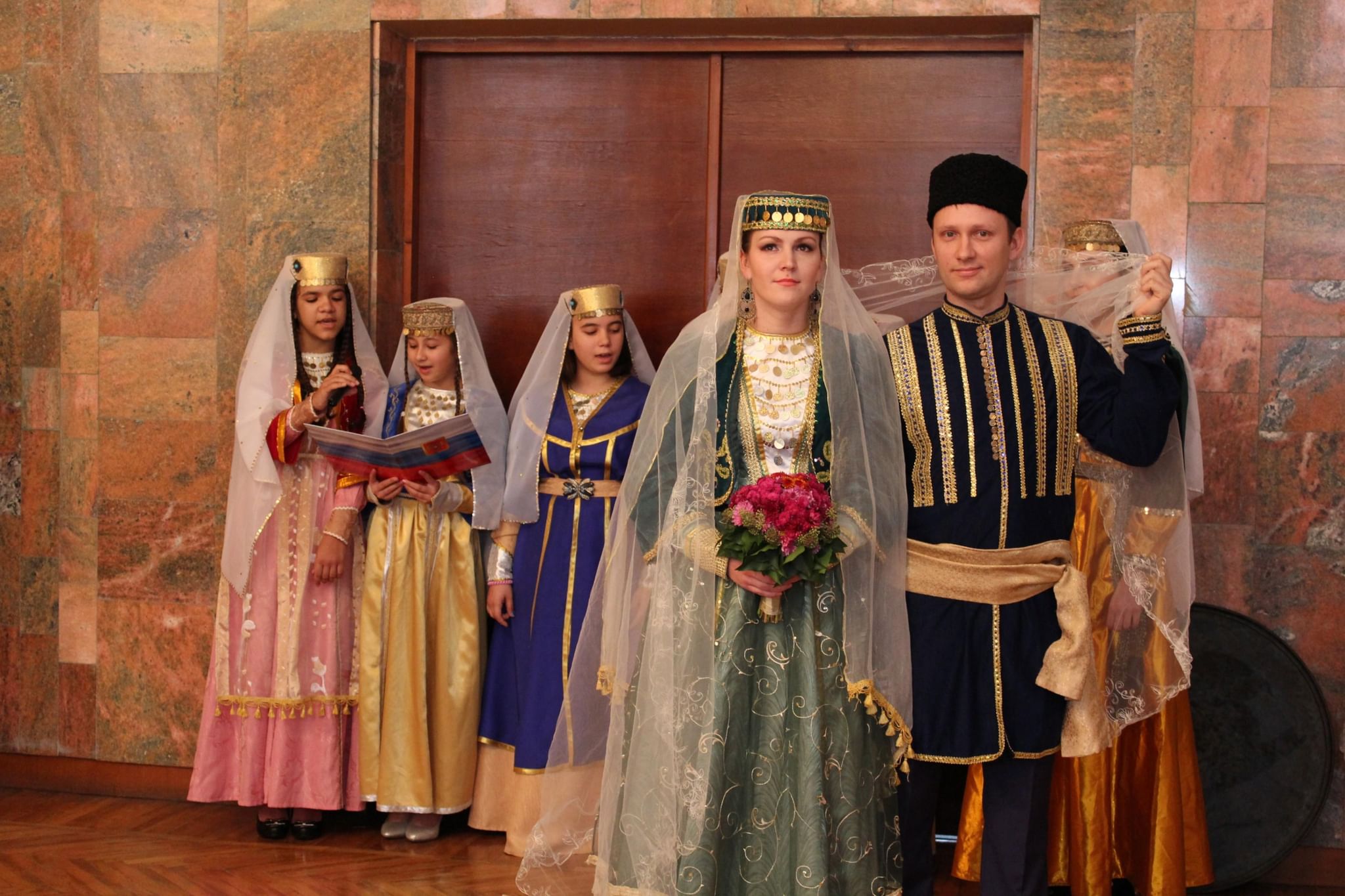 Крымско татарский костюм