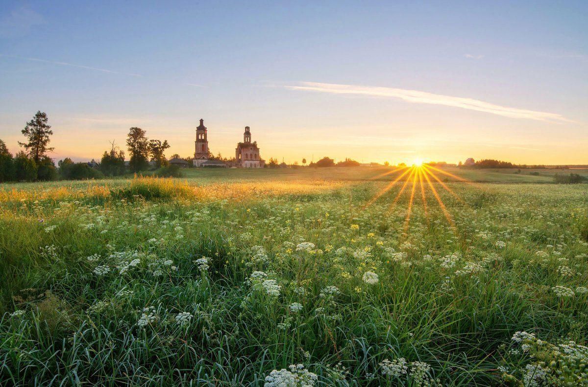 Восход солнца в деревне фото