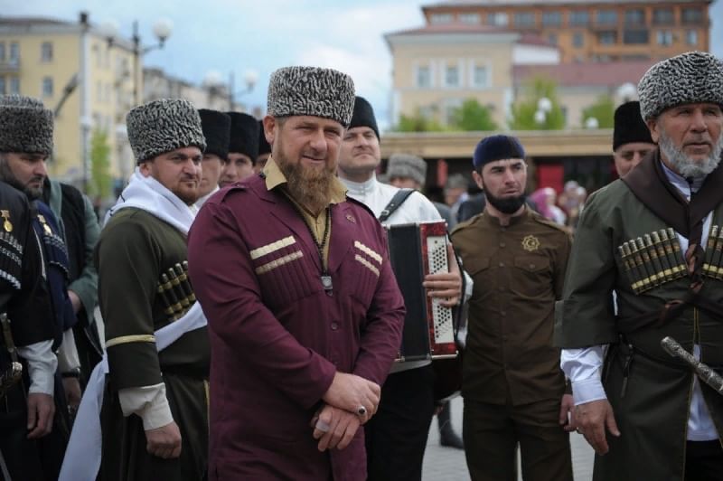 День чеченского языка. Национальный язык Чеченской Республики. День национальности чеченцы. Ичкерия народ.