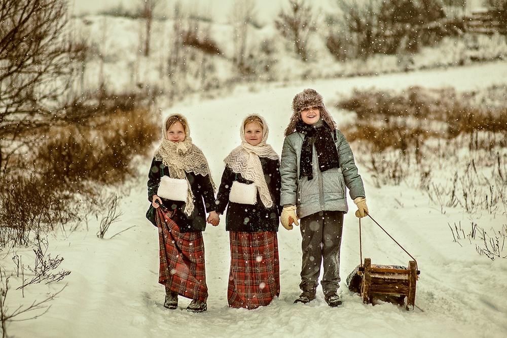 Деревенская история. Фотосессии деревенская с зерном зимой.