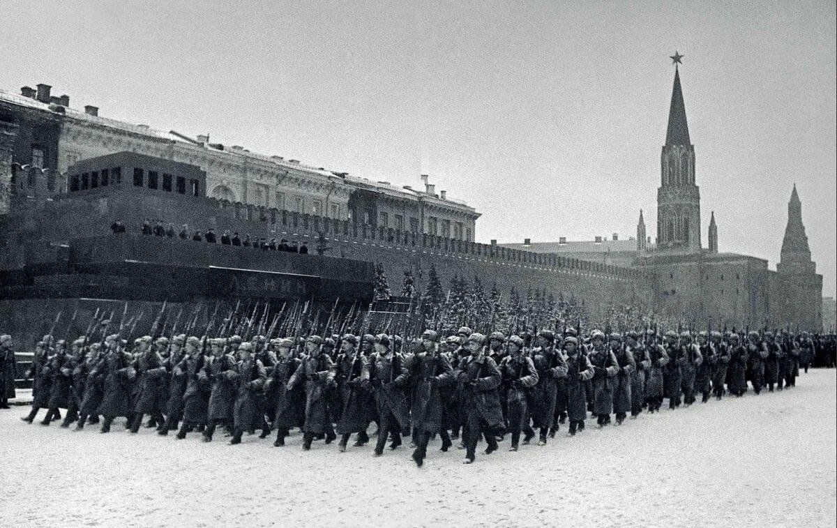 Парад 1941 7 ноября на красной площади