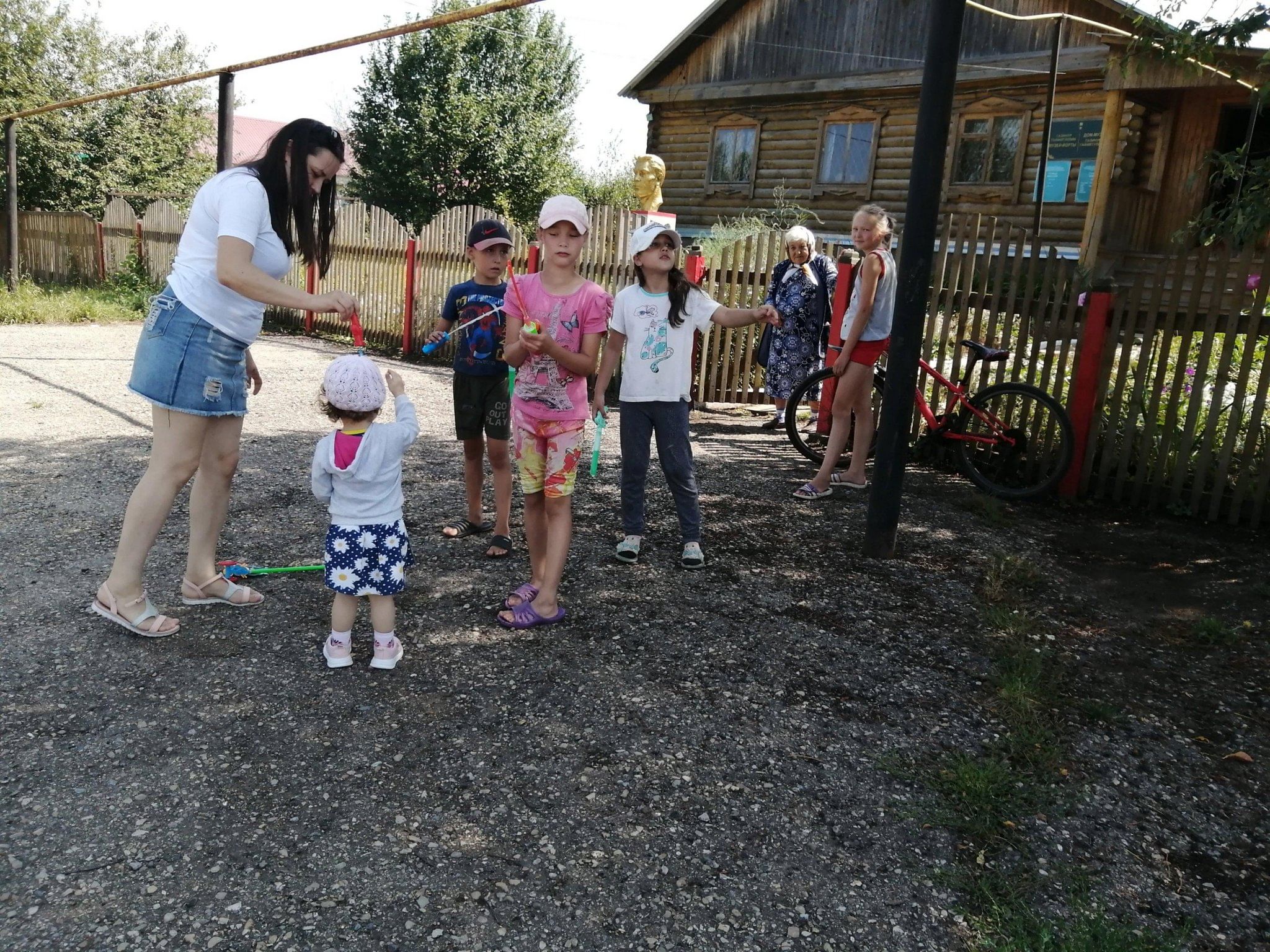 В сельском клубе