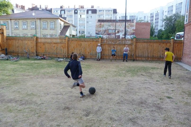 Плохое футбольное поле