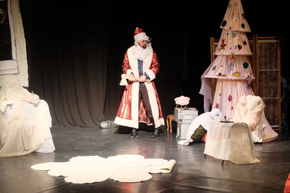 Спектакль дед. Дед Мороз спектакль. Пьеса дед Мороз. Спектакль и дед Мороз афиша.