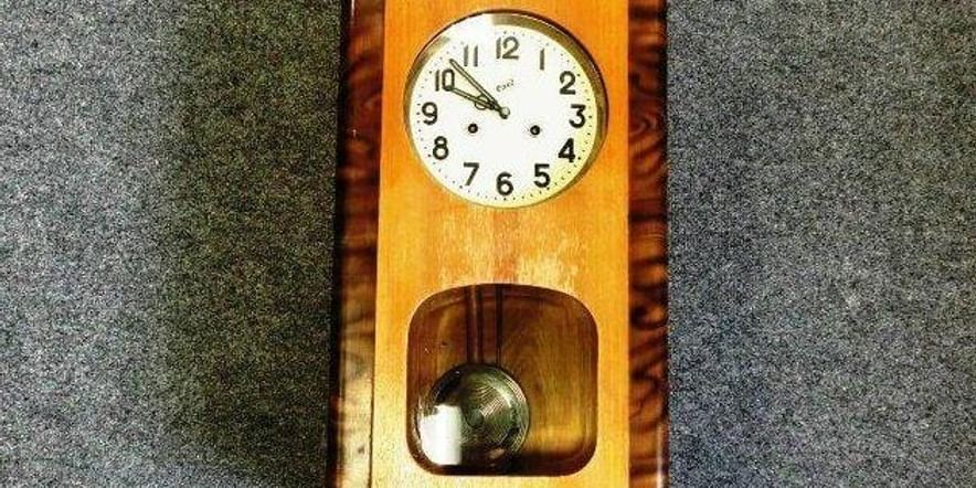Основное изображение для события История одного экспоната: «Часы настенные. Механические 1950–1960 гг.»