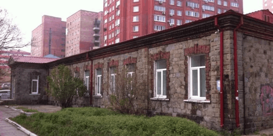 Основное изображение для учреждения МБУДО «ДХШ №1 г. Владивостока»