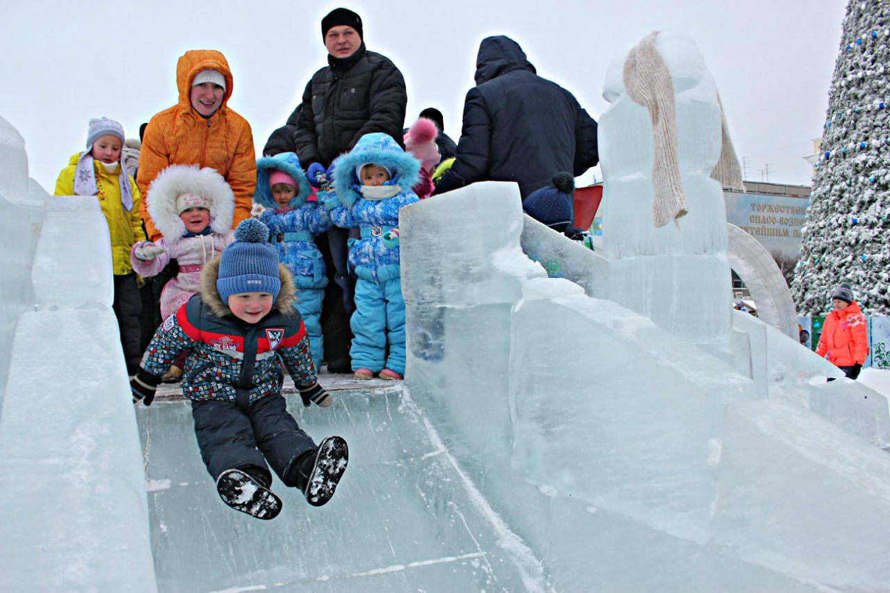 снежная крепость