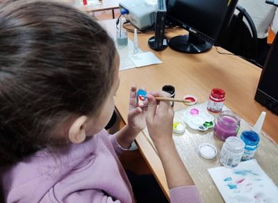 Творческий мастер-класс по росписи деревянных плоских ёлочных игрушек