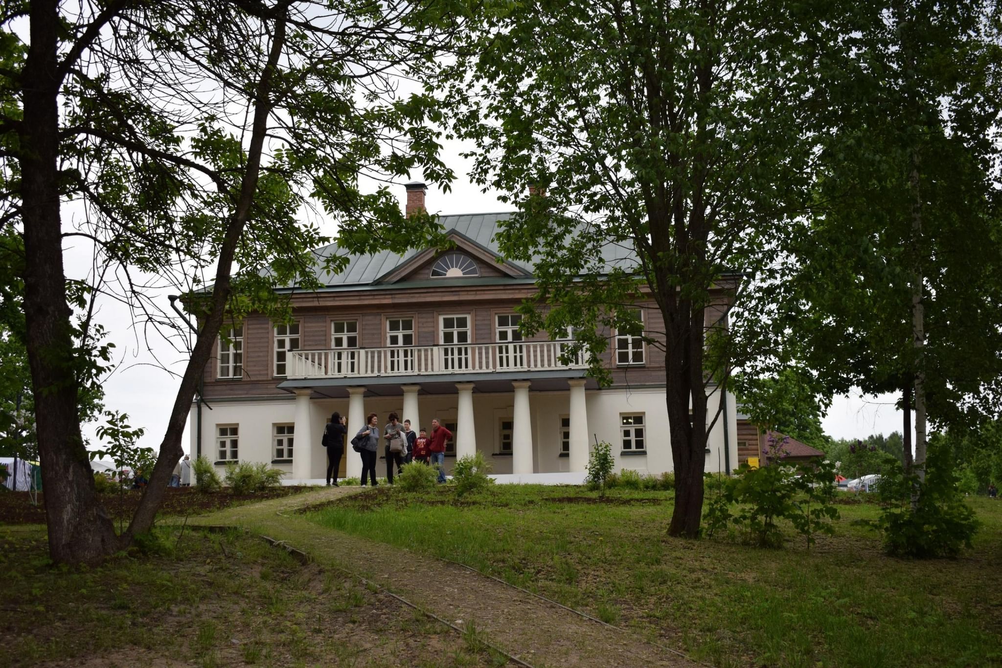 Усадьба домотканова. Музея-усадьбы Домотканово. Усадьба Домотканово Тверь.