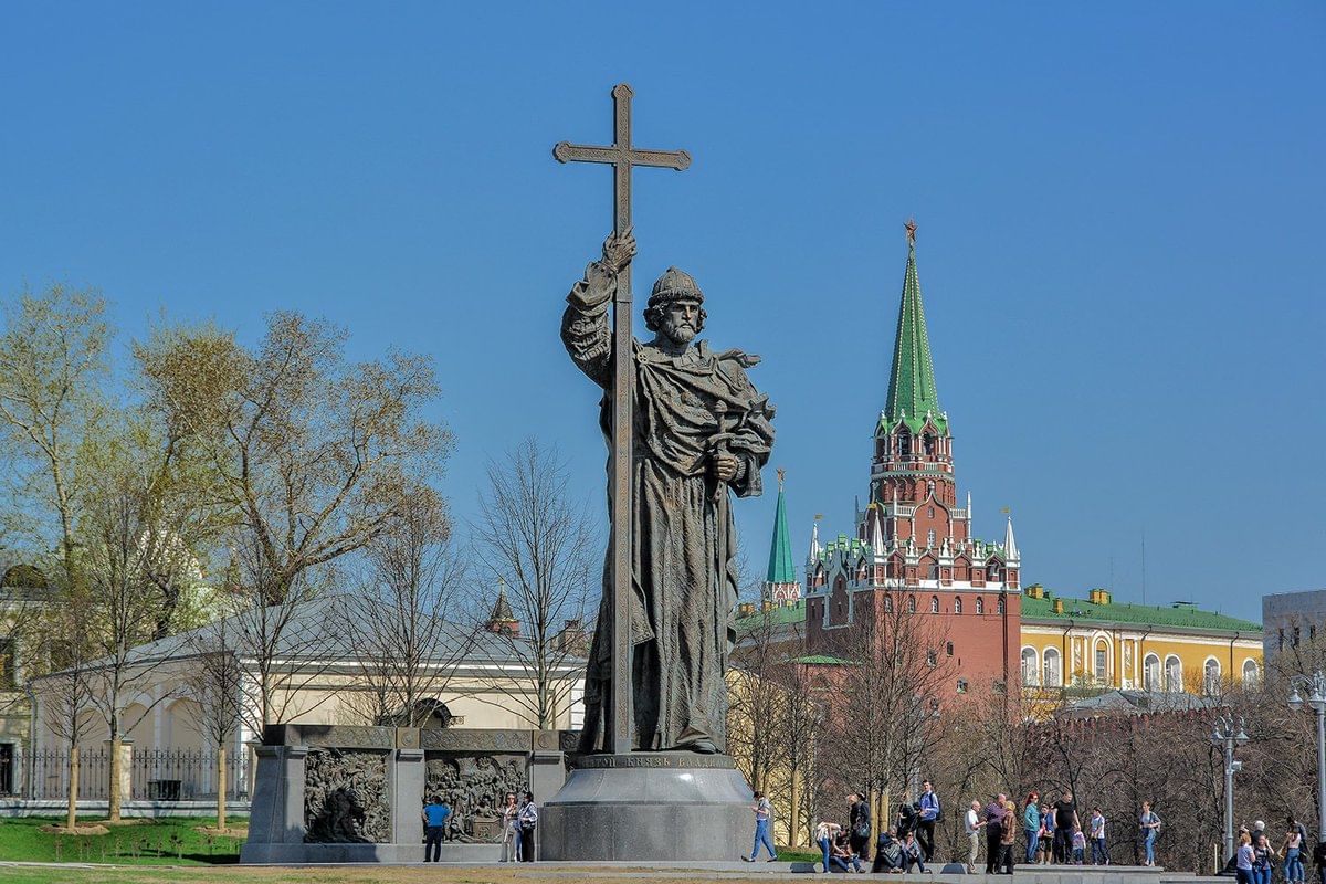 Памятник князю владимиру москва фото 0