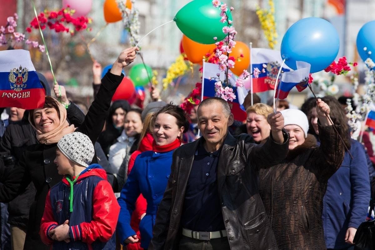 Первомайские праздники фото