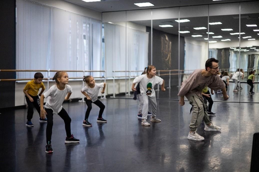 хип хоп студия. танцы хип хоп. хип хоп студия. хип хоп студия. танцы на тнт хип хоп.