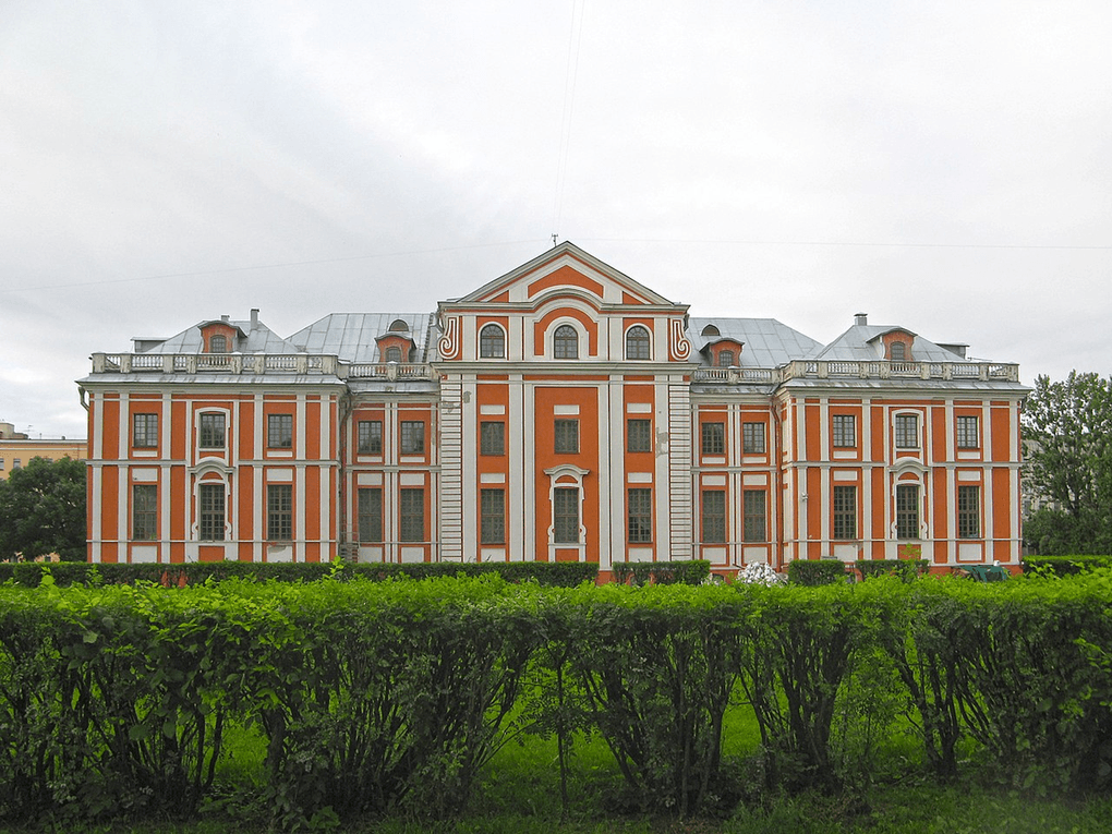 Кикины палаты (вид сзади), Санкт-Петербург. Фотография: Екатерина Борисова / <a href="https://commons.wikimedia.org/wiki/File:Finished_results_(7303684940).jpg" target="_blank">Wikimedia Commons</a> / <a href="https://creativecommons.org/licenses/by-sa/4.0/deed.ru" target="_blank">CC BY-SA 4.0</a>