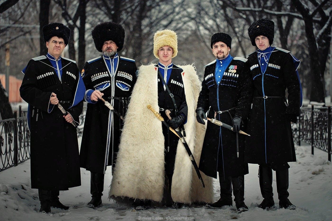 Одежда кавказцев. Черкеска Терского казачьего войска. Обмундирование Терских Казаков. Терекские казаки. Папаха Казачья Кубанская.