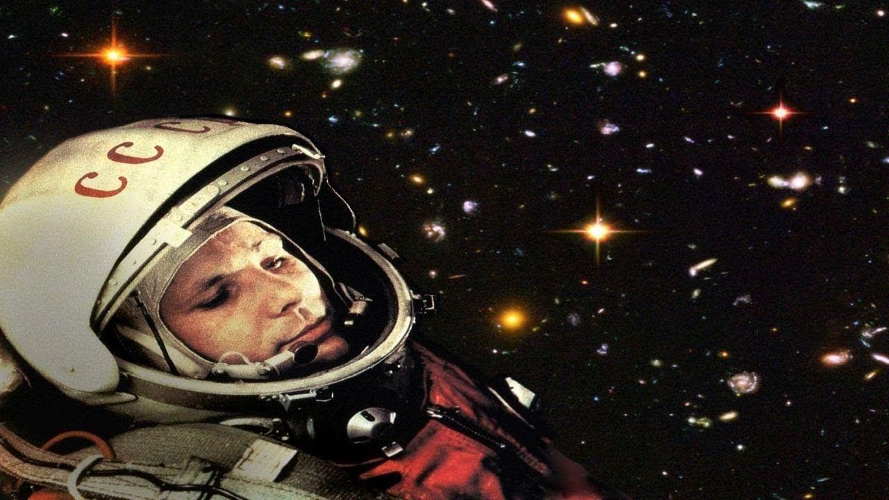 Гагарина переехала. Роскосмос рассекретил личное дело Гагарина. Почему Гагарина выбрали первым космонавтом. Космонавты 35 Люберцы фото. Космонавты 38 Люберцы фото.