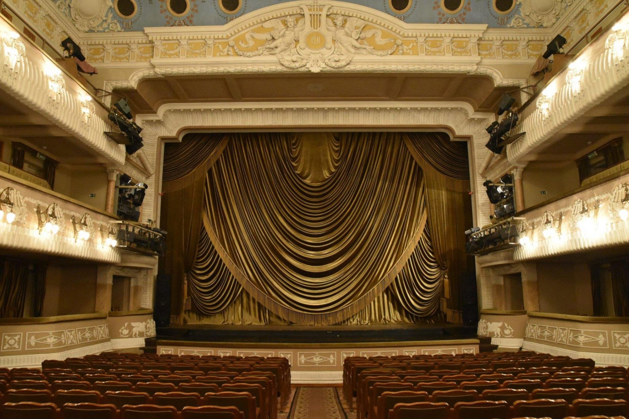 крымский театр