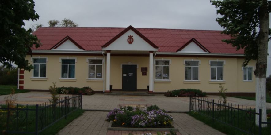 Основное изображение для учреждения Дом культуры села Завидовка