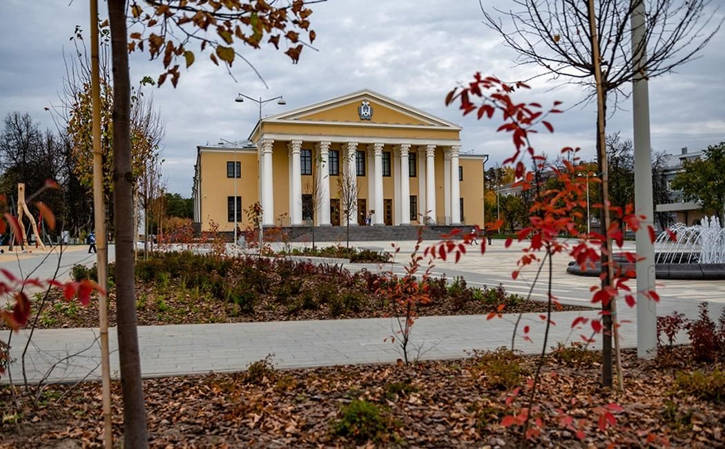 Гдк 5. ДК железнодорожников Юдино. ДК железнодорожников Казань Юдино. Новый дом культуры. Новобелокатай дворец культуры.