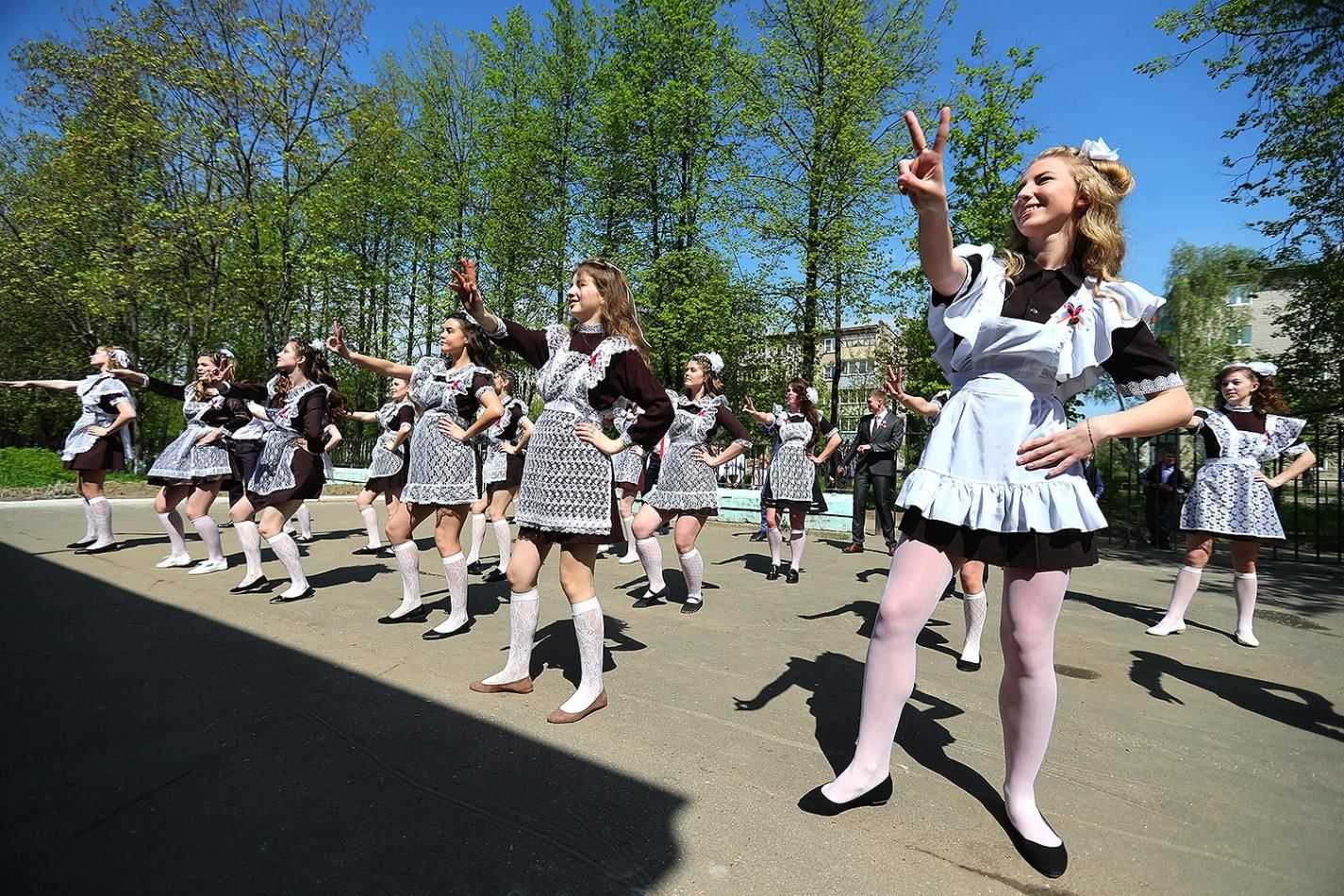 Белорусские школьница на выпускном