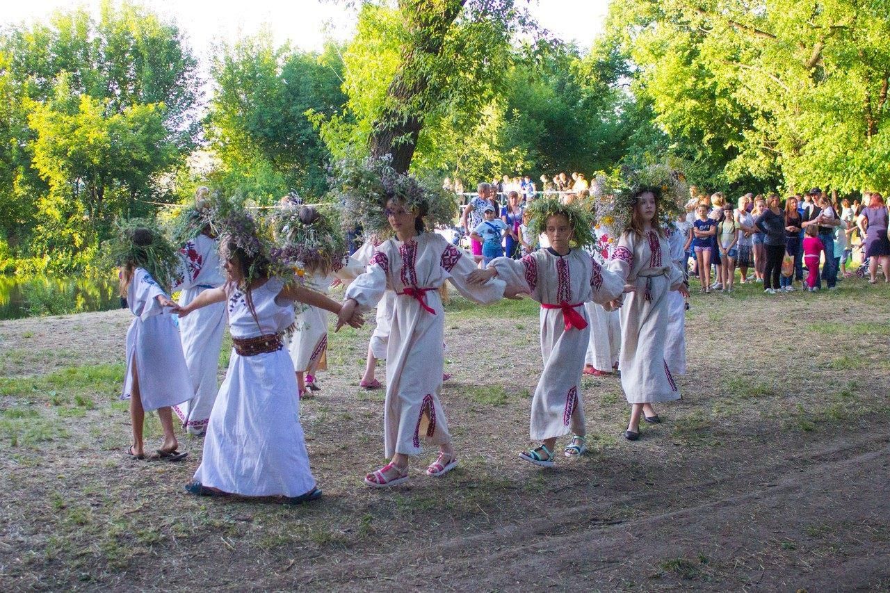 Праздник начало лета. Новоярково Барабинский район праздник Ивана Купала. Летние праздники. Летние гуляния. Летние славянские праздники.