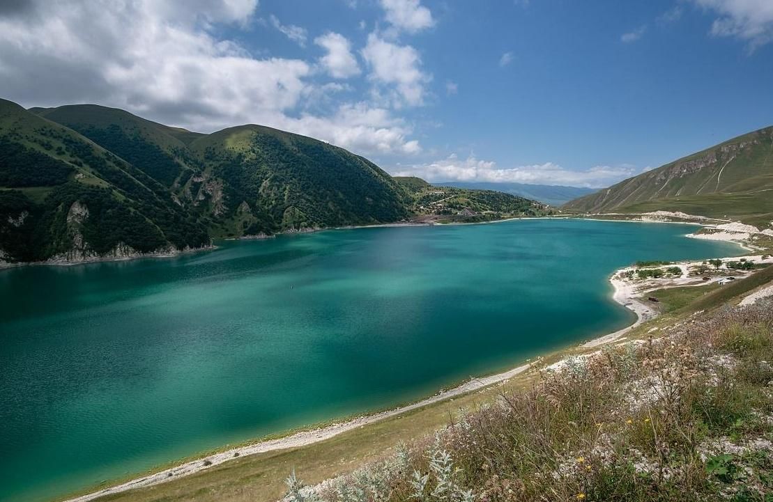 Озеро казеной ам озеро кезенойам фото Выставка-обзор "Красоты жемчужины Северного Кавказа - озера "Кезеной-Ам" 2022, В