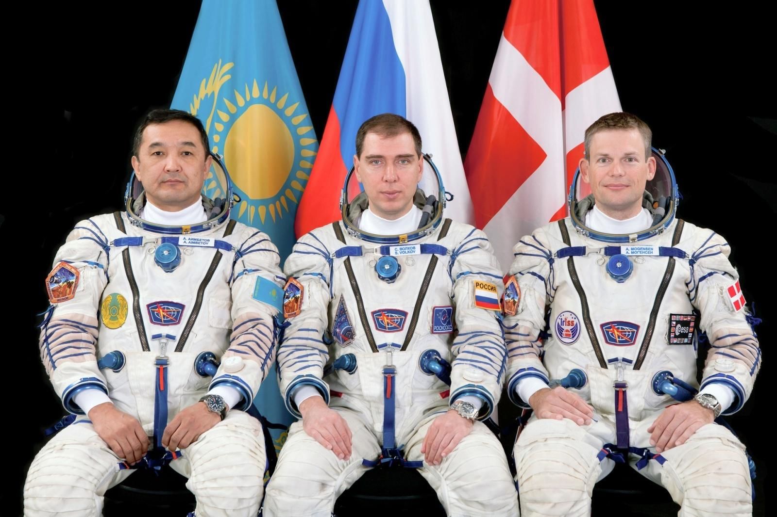 Космонавты казахстана