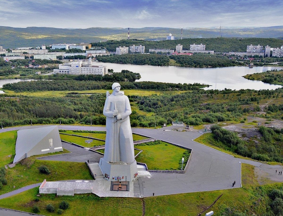 Памятник Алеше в Мурманске