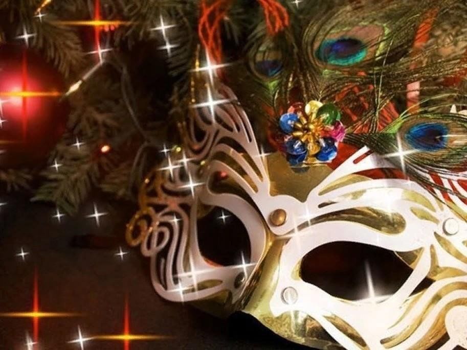 Маска год. Новогодняя маска 31.12 2020 маски. Новогодний маскарад. Новогодний карнавал. Карнавальная маска на новый год.