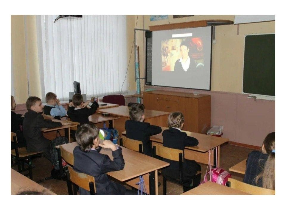 Российская школа видеоурок. Видеоматериалы на уроках. Учебные видеоматериалы в начальной школе. Видеоуроки для начальной школы.