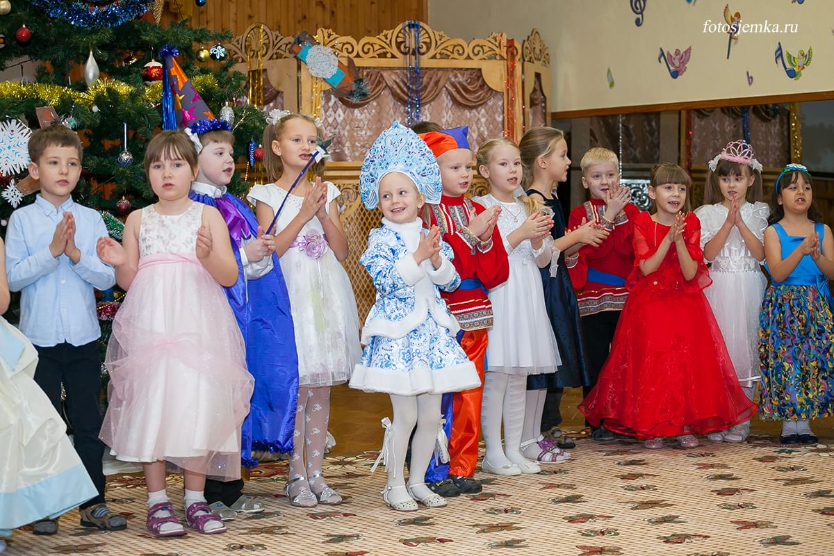 Новогодний утренник в саду как подписать фото