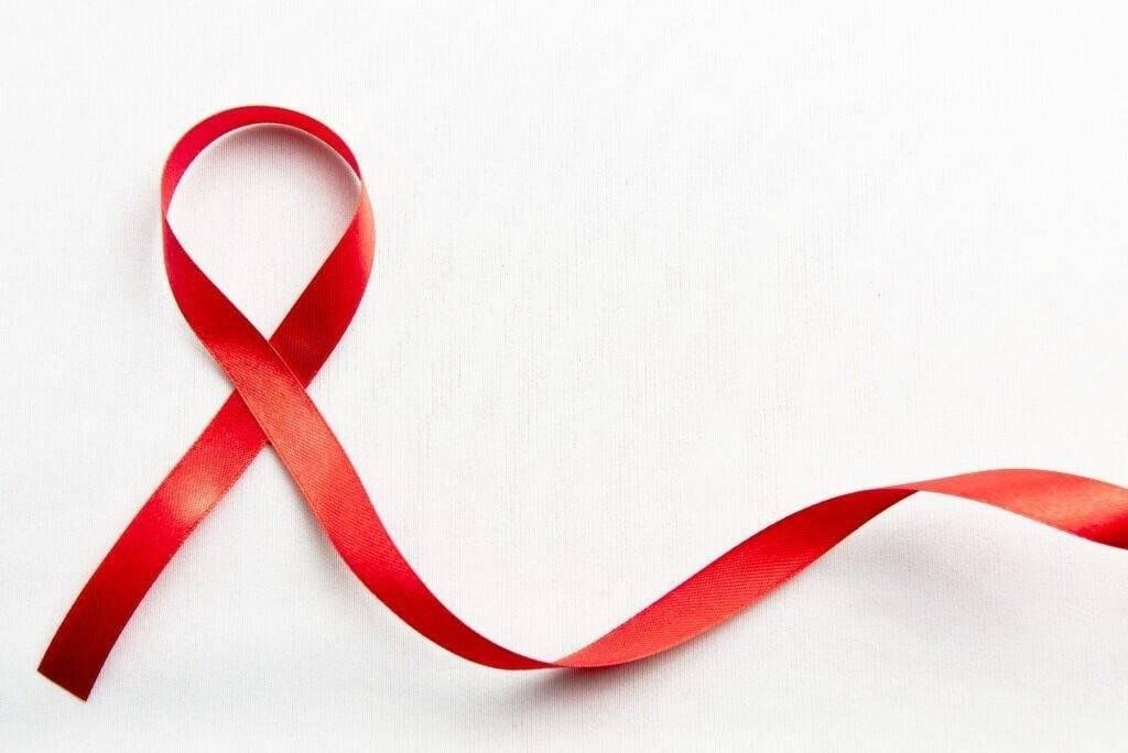 Ленточка. Красная ленточка вич спид. Aids paint. Шаблон для презентации вич. Красная ленточка символ борьбы со спидом для вырезания шаблон.