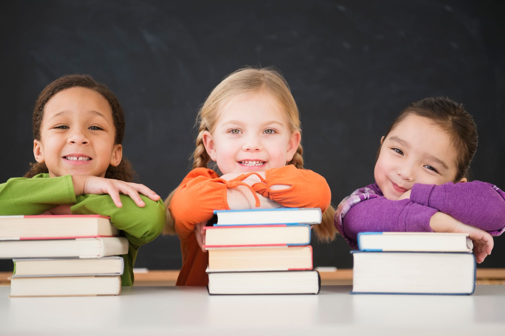 Kids studying. Дети в школе. Дети учатся. Детское образование. Подготовка к школе панорама.