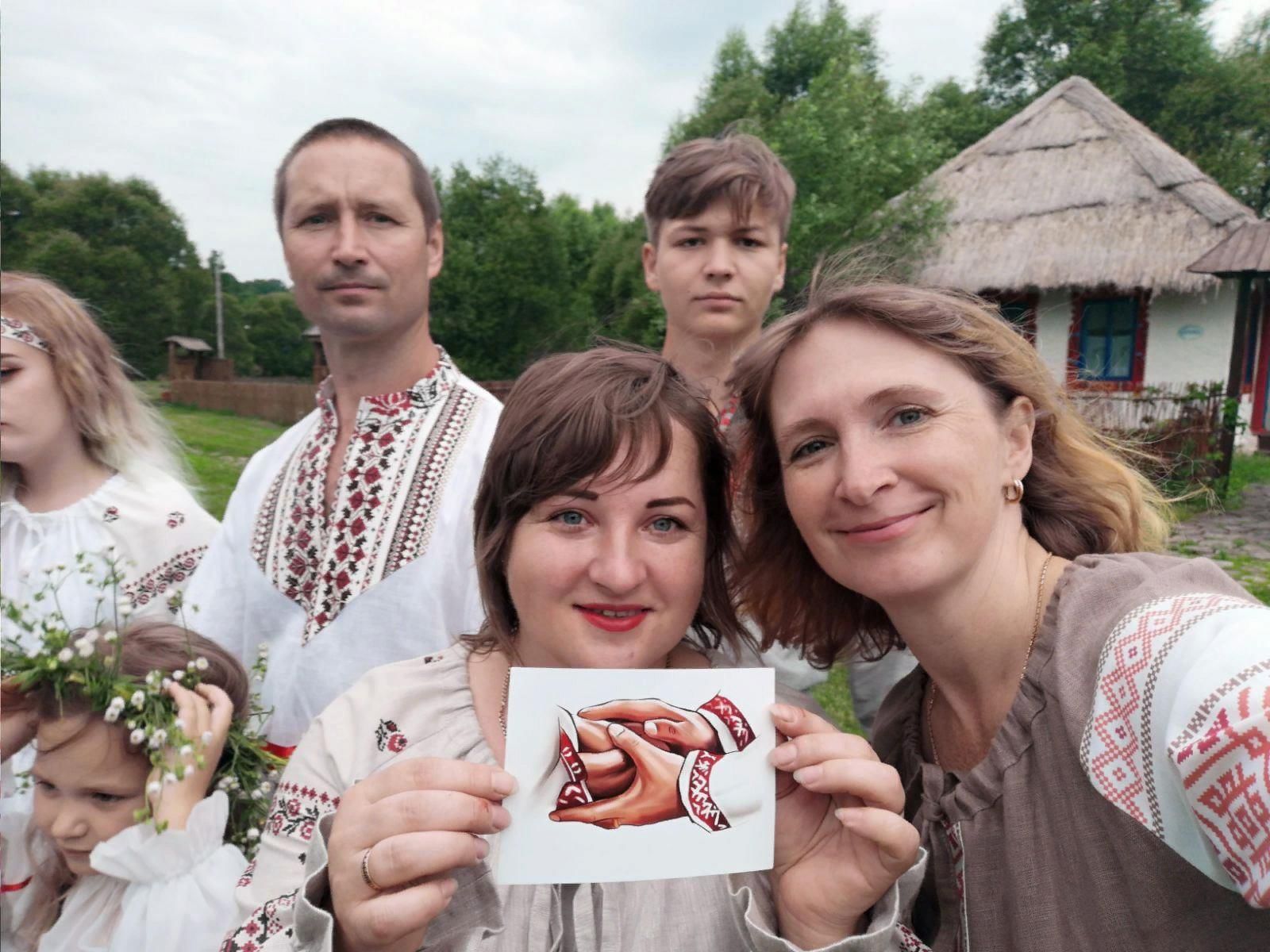 Ивана купала в беларуси. Ой на ивана. Ой да на ивана ой да на купала песня. Ой на ивана купала театр. Ой да на ивана ой да на купала.
