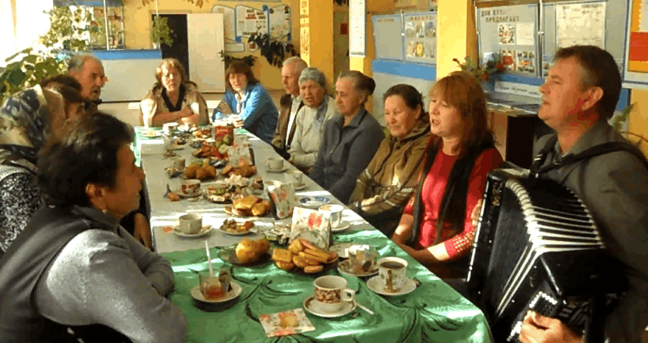 Модельный стол в клубе