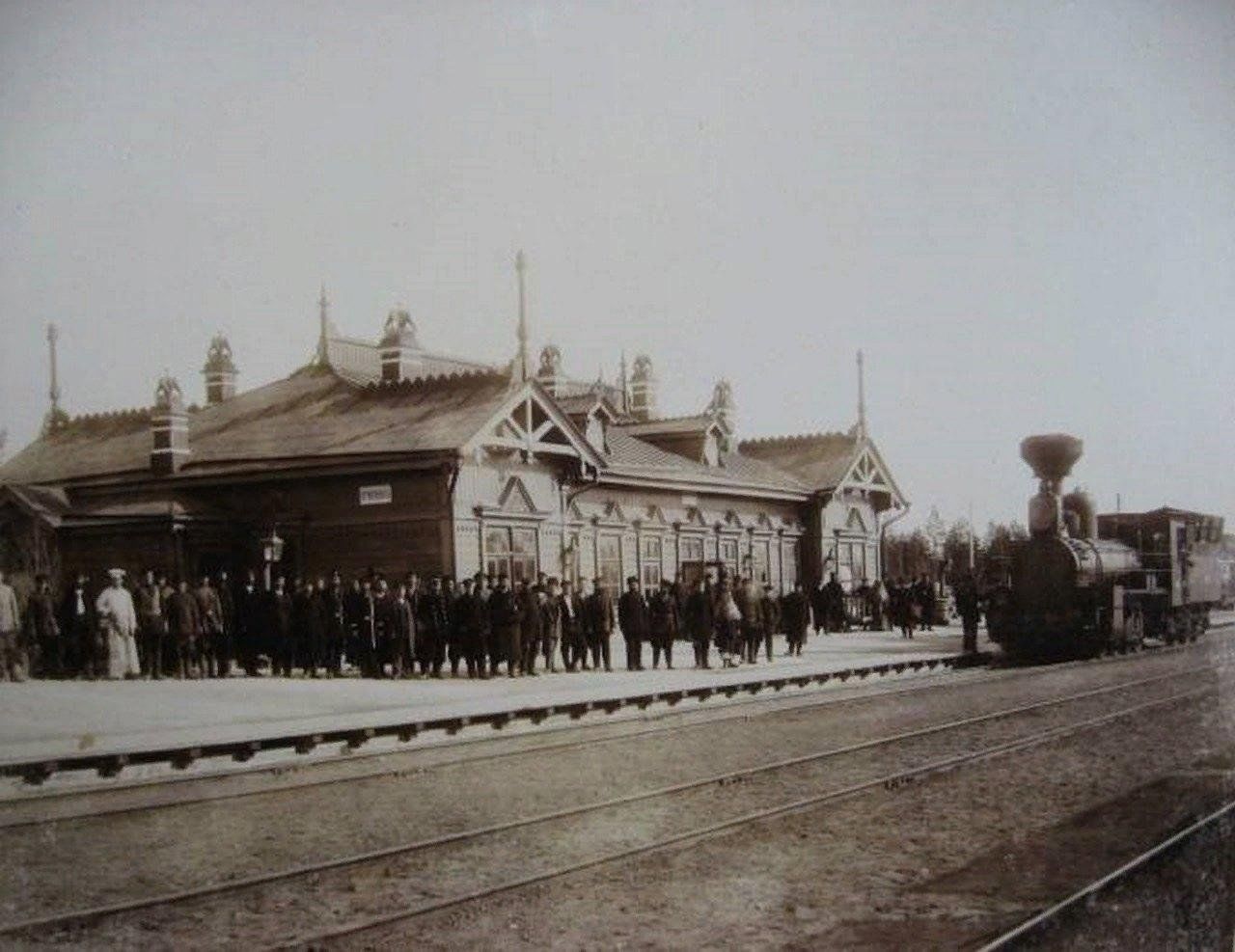 Выставка «125 лет прибытия первого поезда в Верхнеудинск и 50 лет БАМу ...