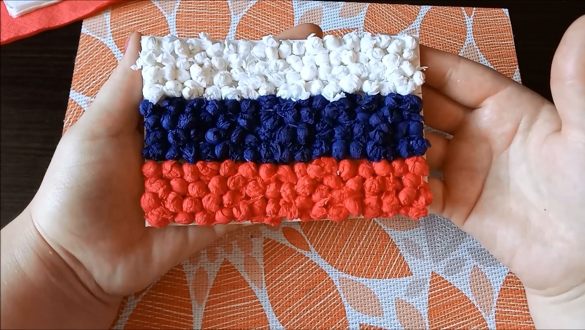 Как делать российский флаг