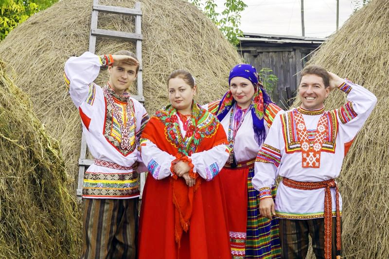 Цветень. Цветень ансамбль Курган. Курганский фольклорный ансамбль Цветень. Ансамбль Цветень Курган состав. Анастасия Брагина Цветень.