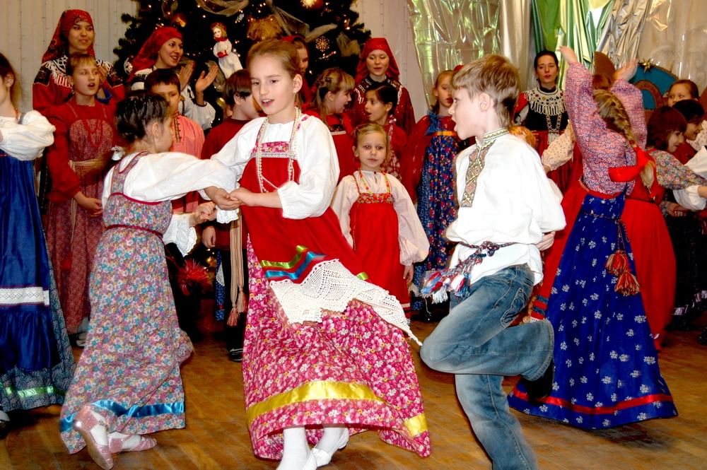 Русско народный в садике. Фольклорный праздник. Детский фольклорный праздник. Фольклорный праздник в школе. Русские праздники для детей.