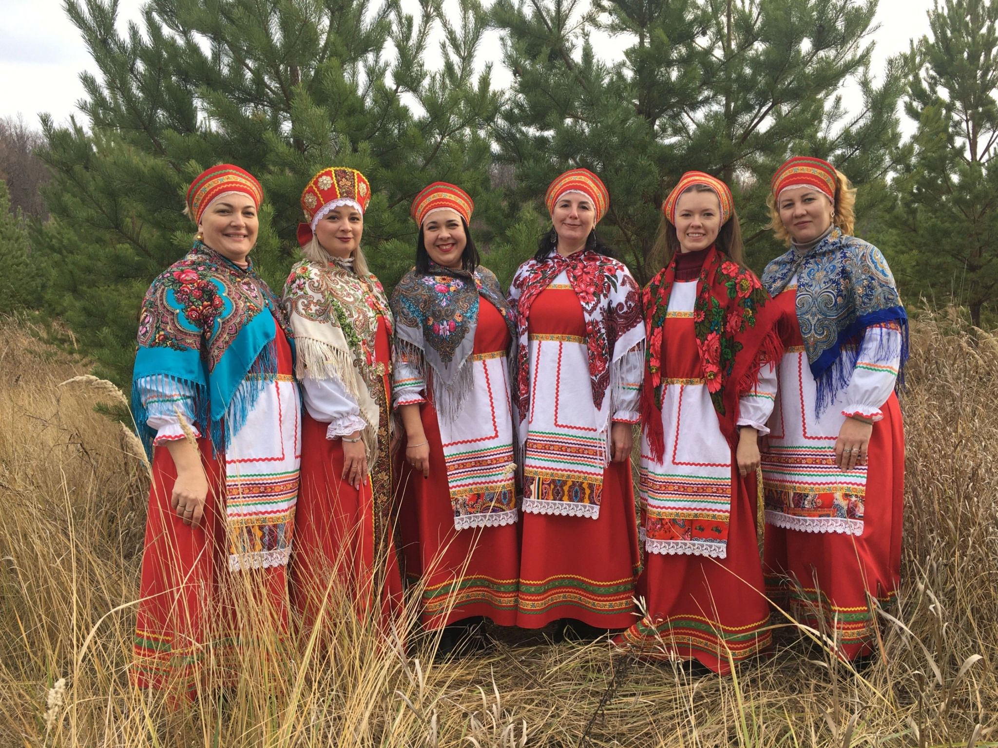 Манера народный. Русские фольклорные коллективы. Русский народный ансамбль. Песенный фольклор русского севера. Каравон в Никольском 2022.