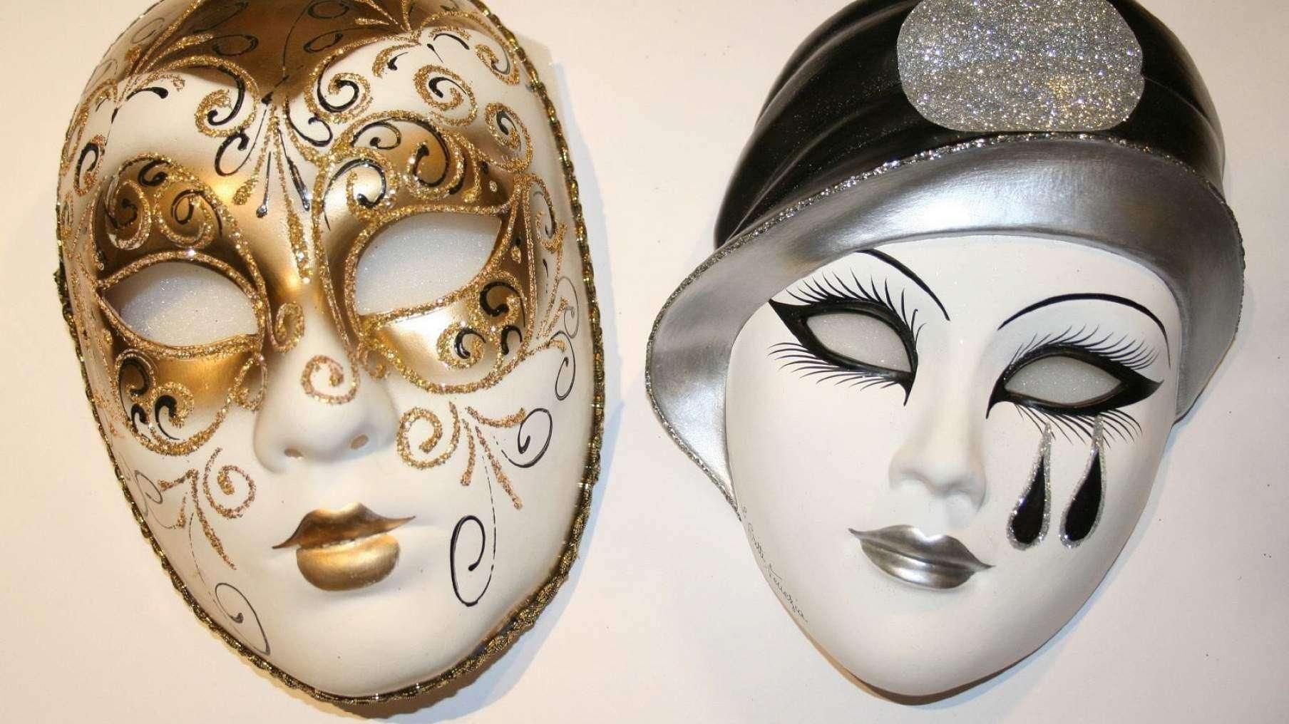 Виды масок. Венецианская маска Пульчинелла. Венецианская маска папье маше. МК маска Венецианский карнавал. Карнавальные маски из папье маше.