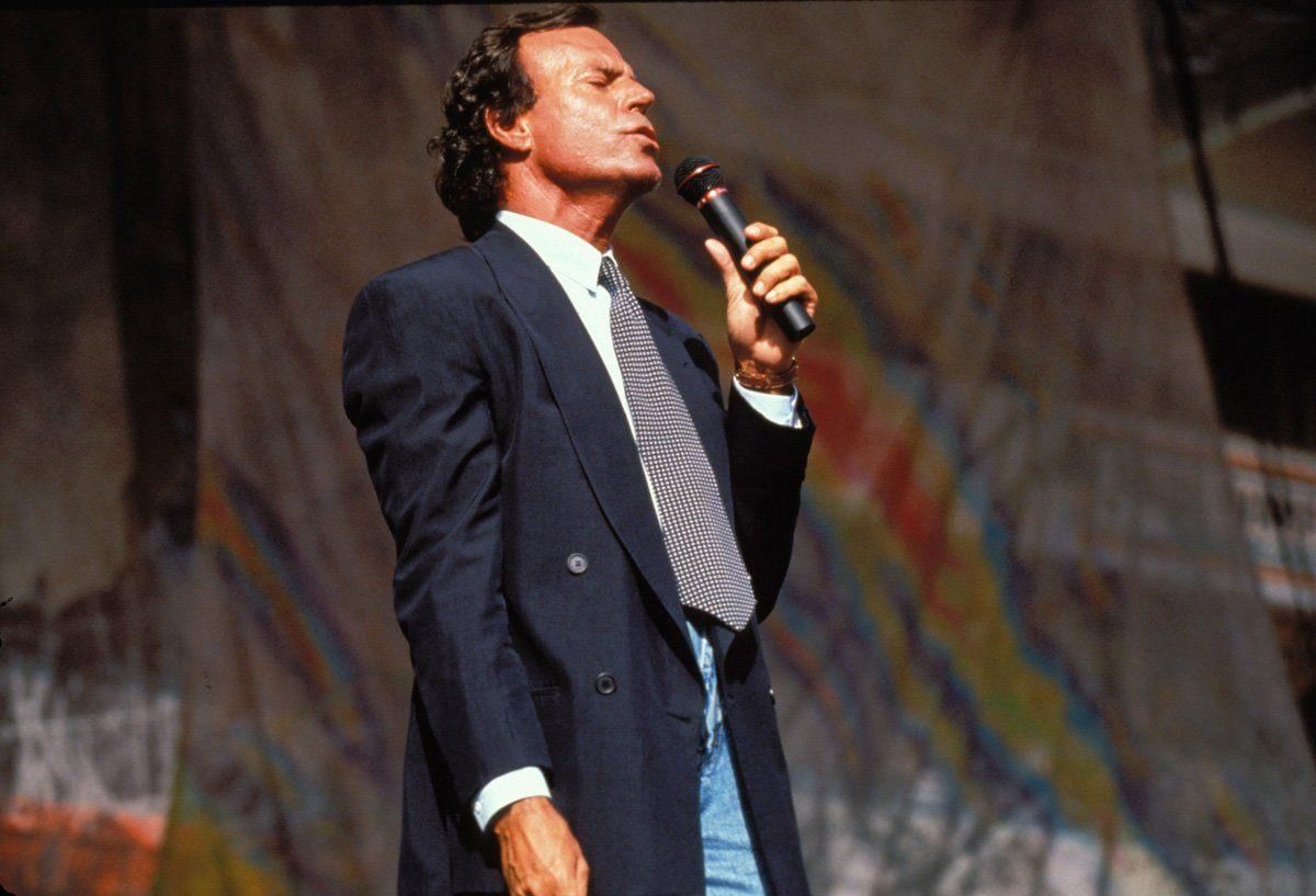 Julio iglesias. Хулио Иглесиас. Хулио Иглесиас-старший. Julio Хулио Иглесиас. Хулио Иглесиас 2023.