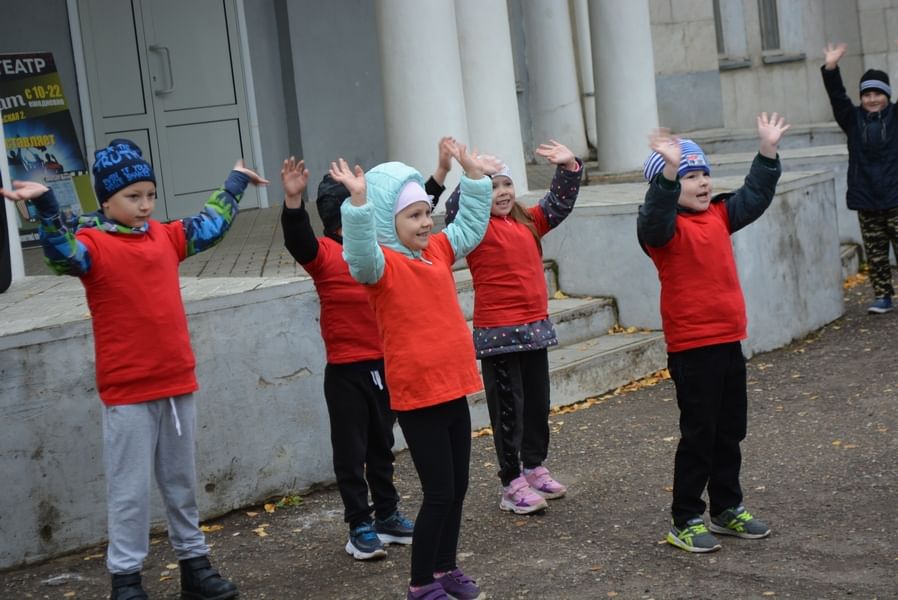 Спортивный ритм. Ритм спорт. Ритм спорт Саратов. Спортивные ритмы детский сад 2020. Спортивный фестиваль зарядка дети фото.