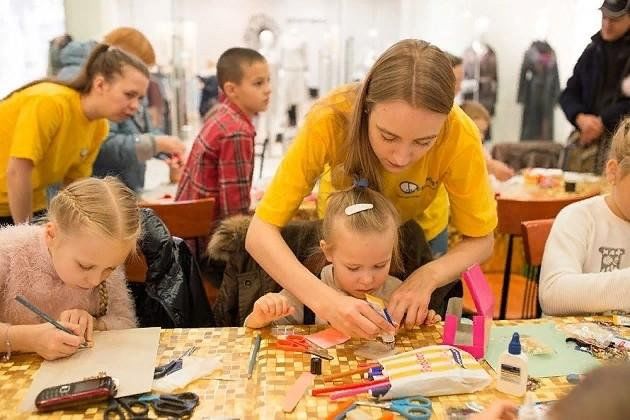 В мастерской мастера заказали решетку