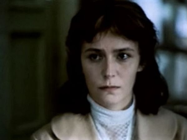 Елена Сафонова в роли Софьи Ковалевской в художественном телевизионном фильме Аян Шахмалиевой «Софья Ковалевская» (1985)