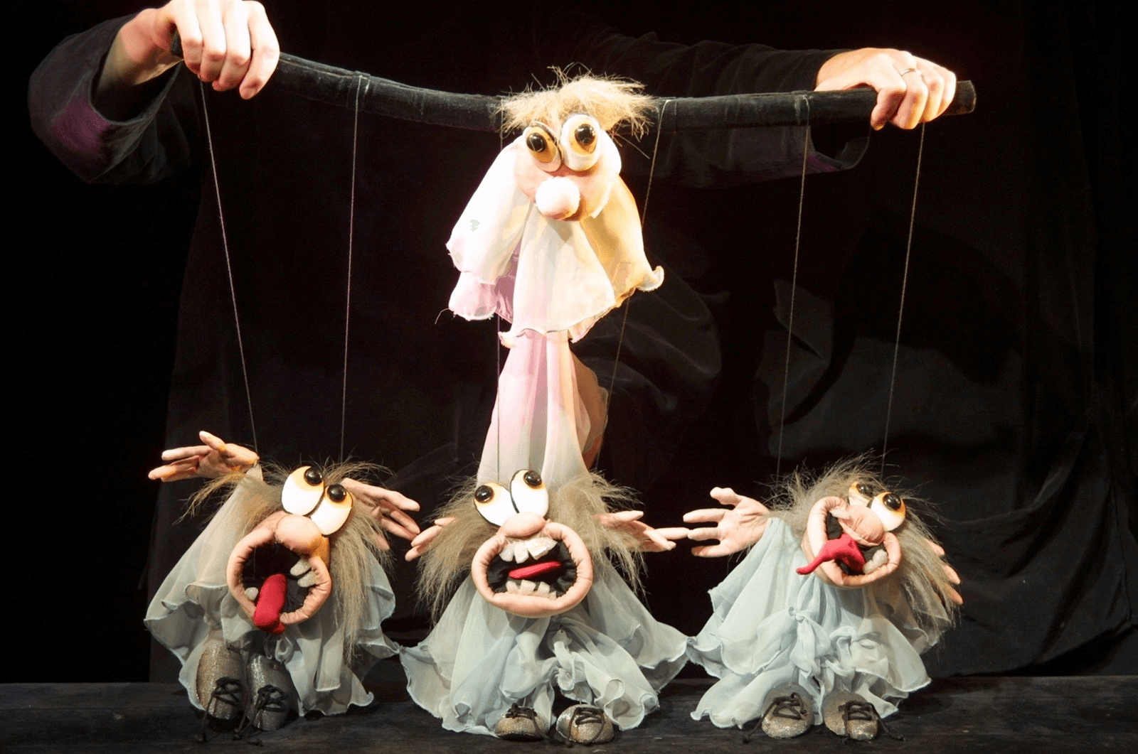 Спектакли для детей 6 лет. Кукольный театр Северск. Херсонский кукольный театр. Театральные куклы. Куклы для кукольного театра.