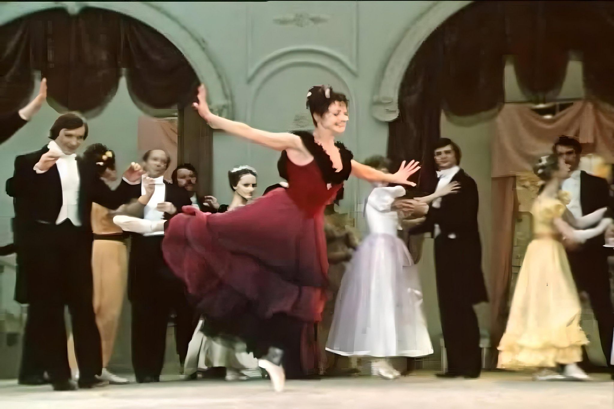 Билет балет анюта. Балет Анюта Максимова.