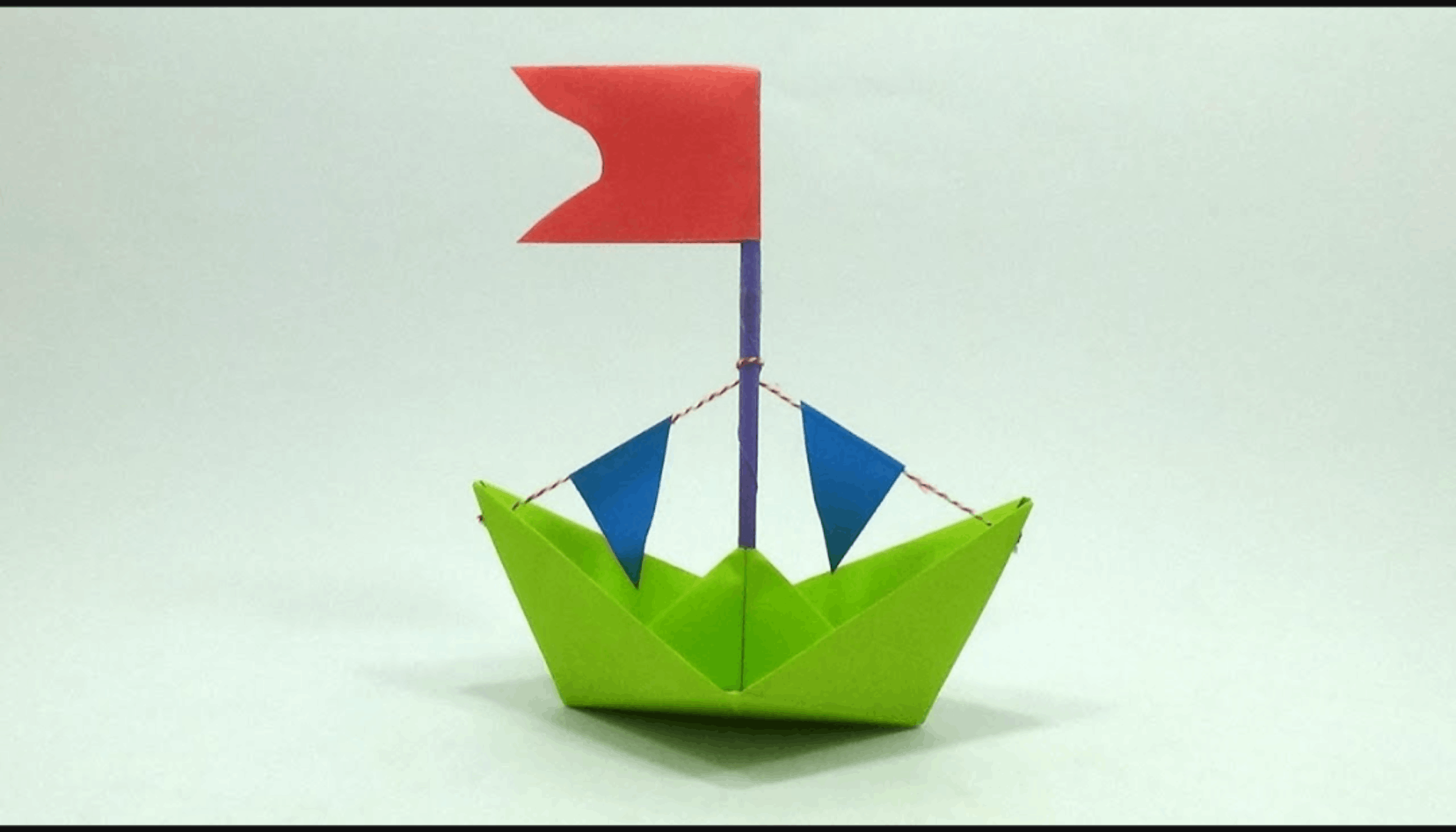 Кораблик из бумаги вода. Оригами для детей 5-6 кораблик. Оригами двухпалубный кораблик. Технология оригами кораблик. Кораблик парусник из бумаги.