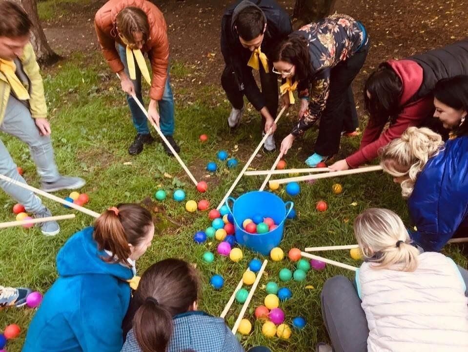 Игровые методы в преподавании. Игровые образовательные технологии. Тимбилдинг. Тренинг на сплочение коллектива. Группы, команды и командообразование презентация.