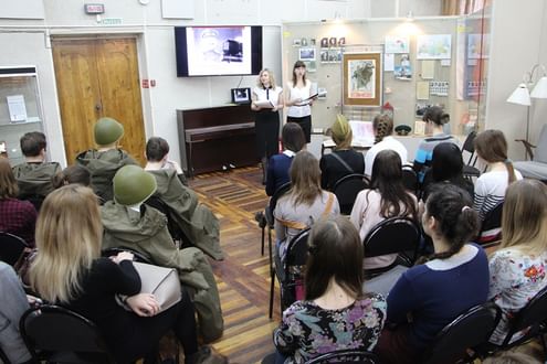 Онлайн-заседание клуба «Ими гордится земля Белгородская» «Героям-освободителям слава!»